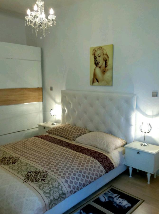 Apartment Ory Near The City Center With Free Parking Pula Exteriör bild