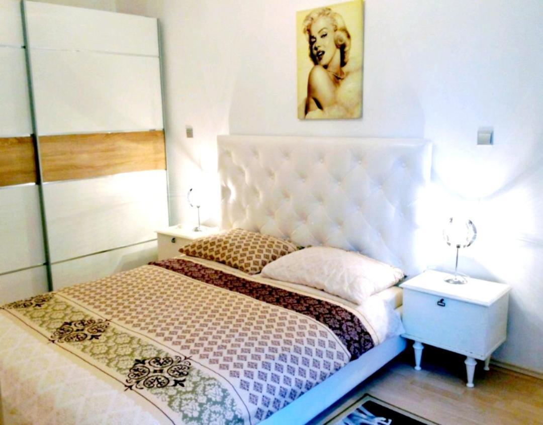 Apartment Ory Near The City Center With Free Parking Pula Exteriör bild