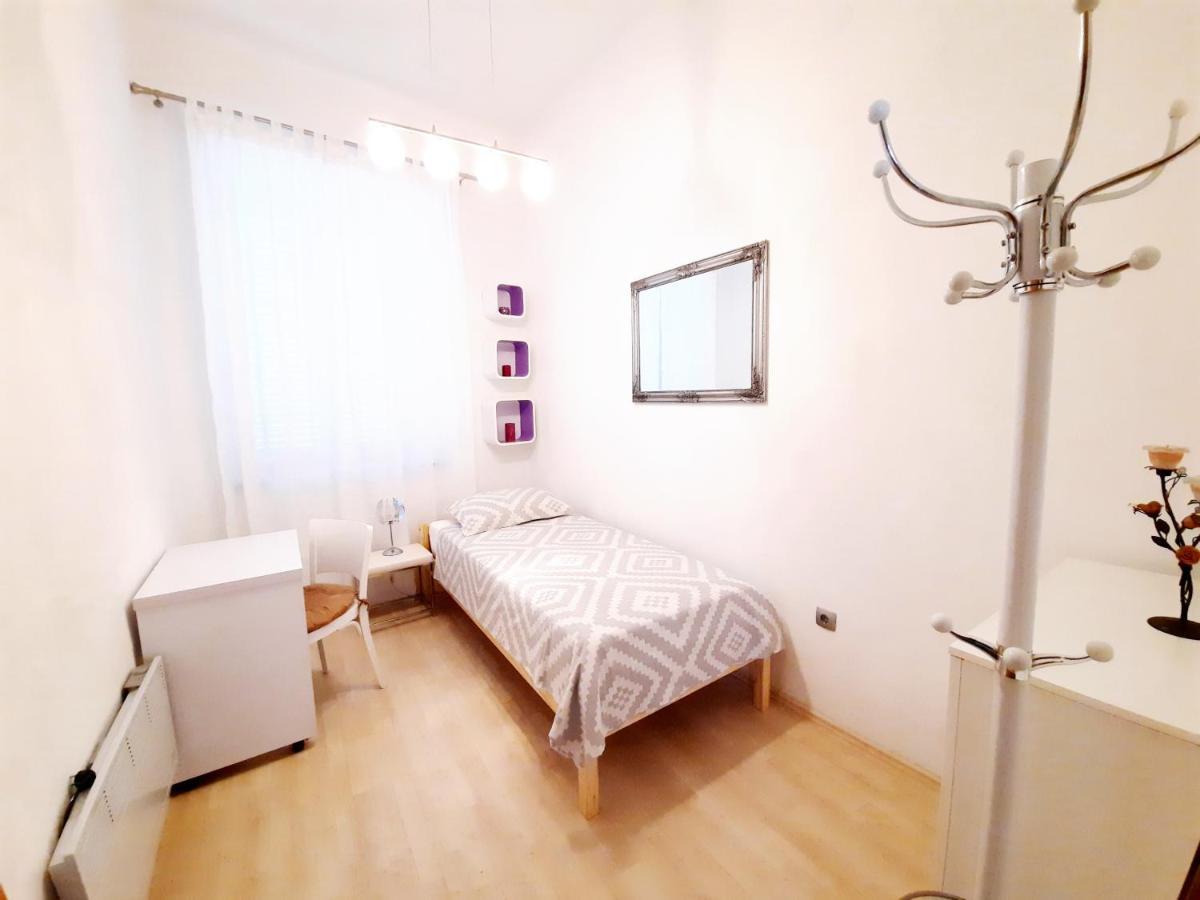 Apartment Ory Near The City Center With Free Parking Pula Exteriör bild
