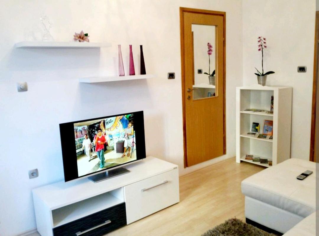 Apartment Ory Near The City Center With Free Parking Pula Exteriör bild